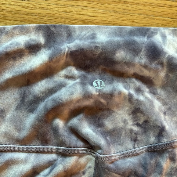 Lululemon tie-dye leggings - Picture 2 of 2